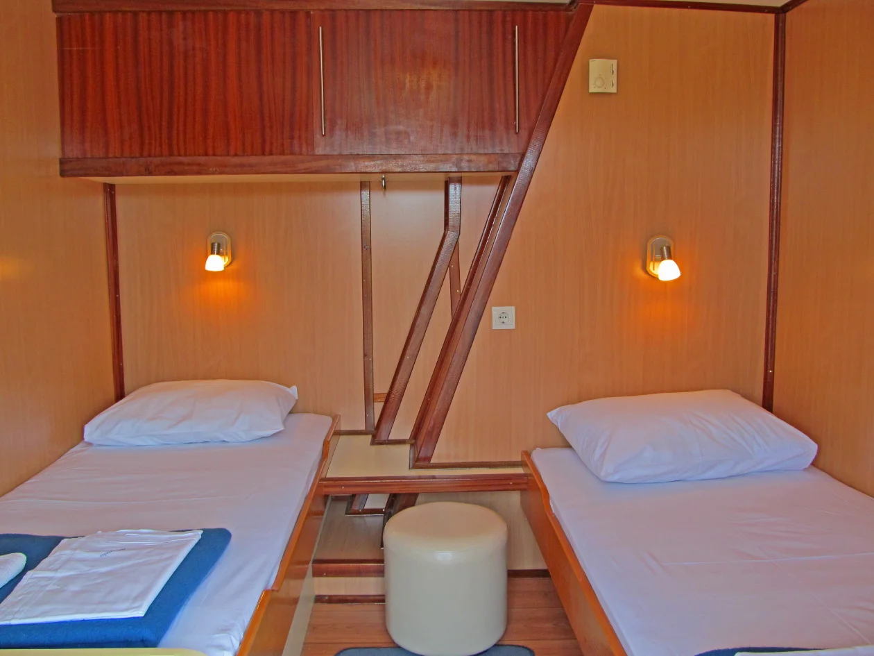 Antonela P, Katarina Line Croatia (2) image