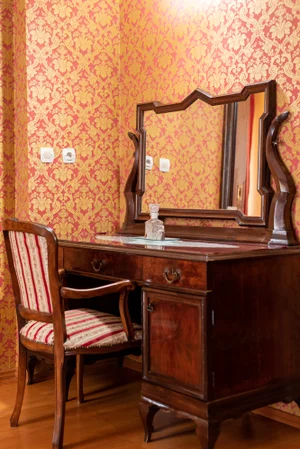 SUITE_8815