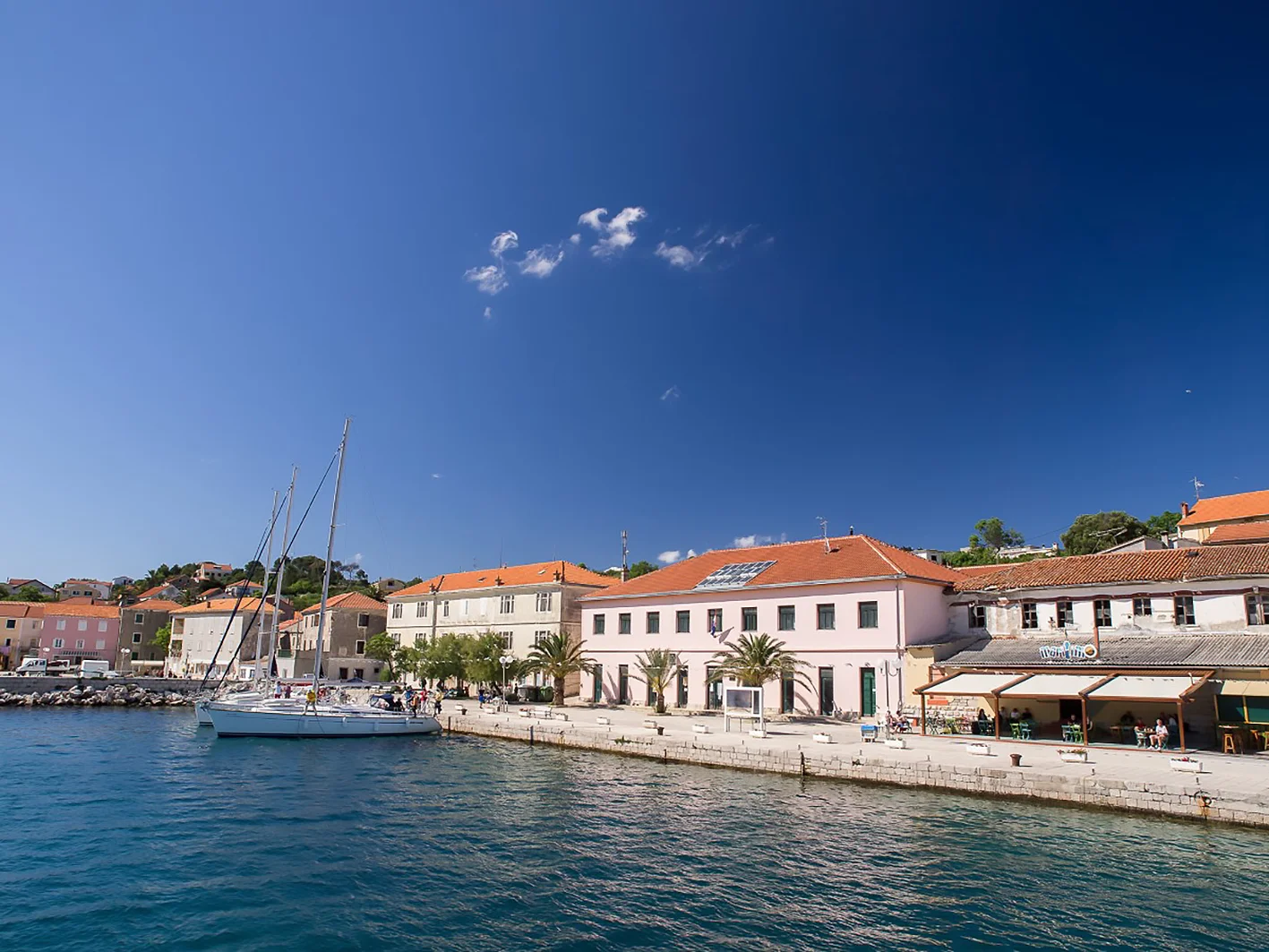 sali-dugi-otok-oldtown-sea-view-sailing-croatia